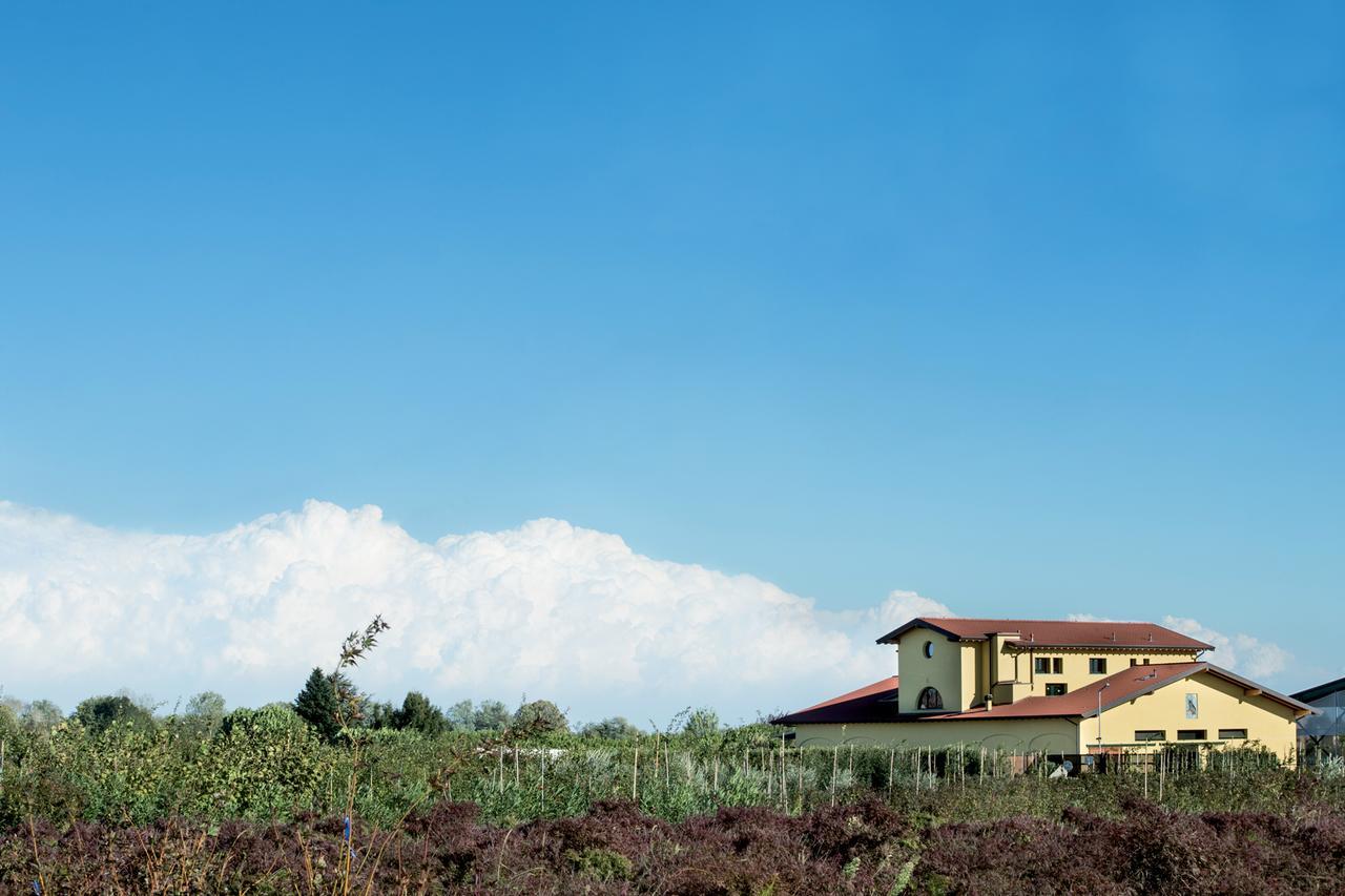 Agriturismo Camisi Qh Cambiago Exterior foto