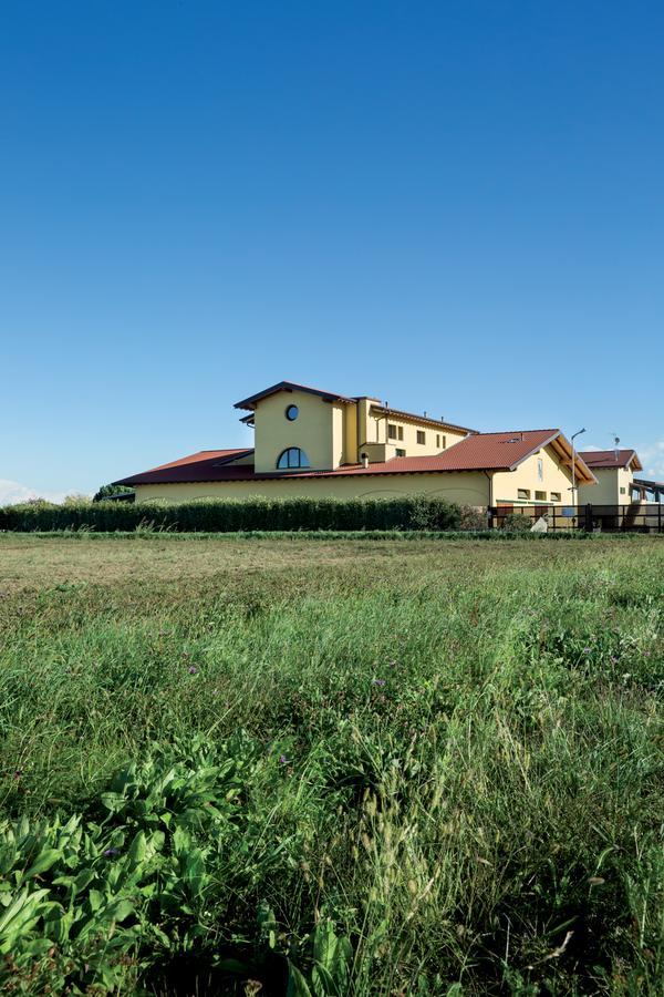 Agriturismo Camisi Qh Cambiago Exterior foto